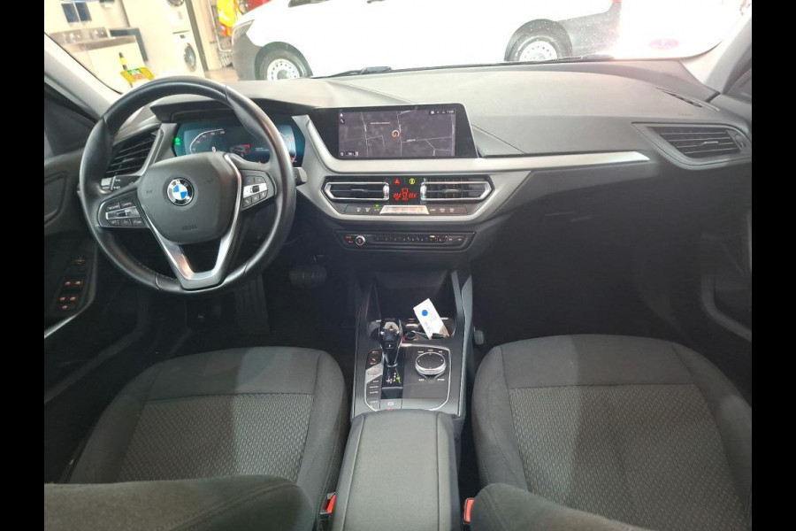 BMW 1-serie 118i Executive Edition NL-AUTO | NAVI |  CARPLAY