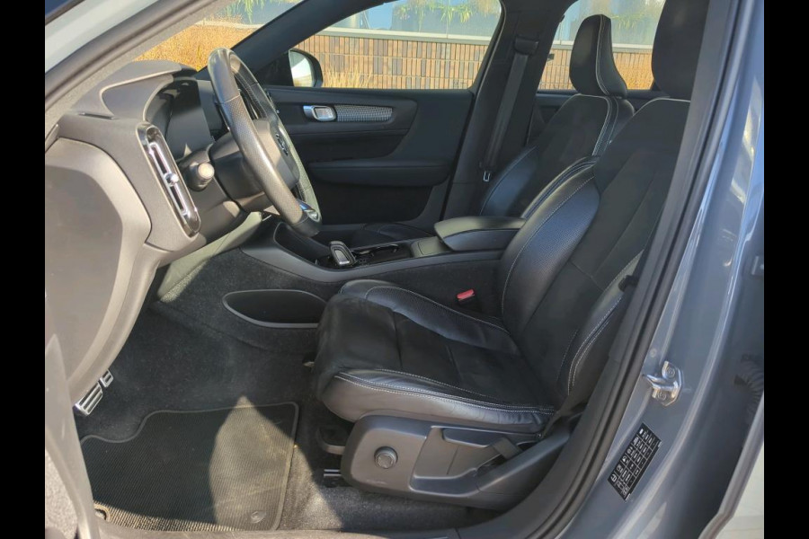 Volvo XC40 Recharge P8 AWD R-Design NL-AUTO | TREKHAAK | PANODAK