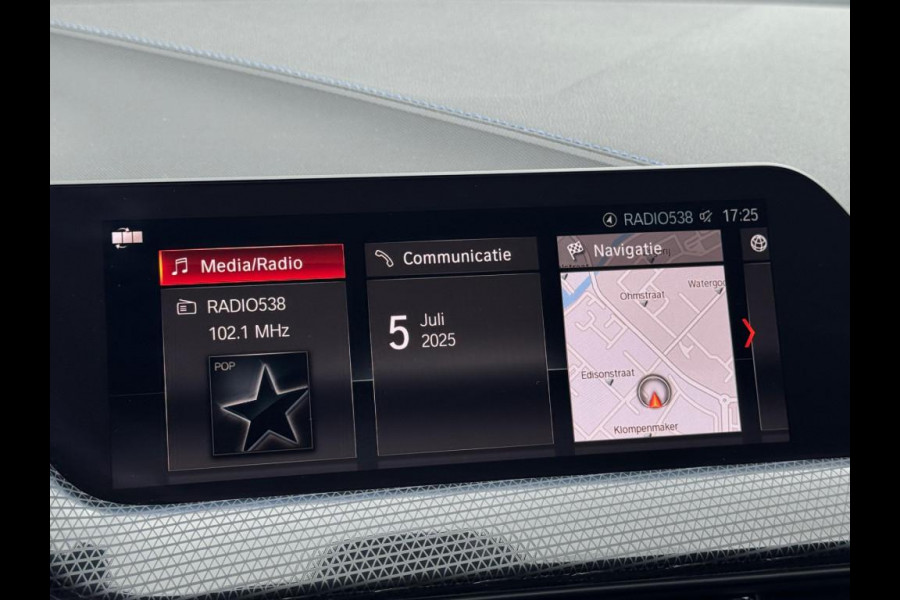 BMW 1-serie 118i High Executive M-PAKKET | NAVI | PDC | STOELVERWARMING | DEALDER ONDERH |
