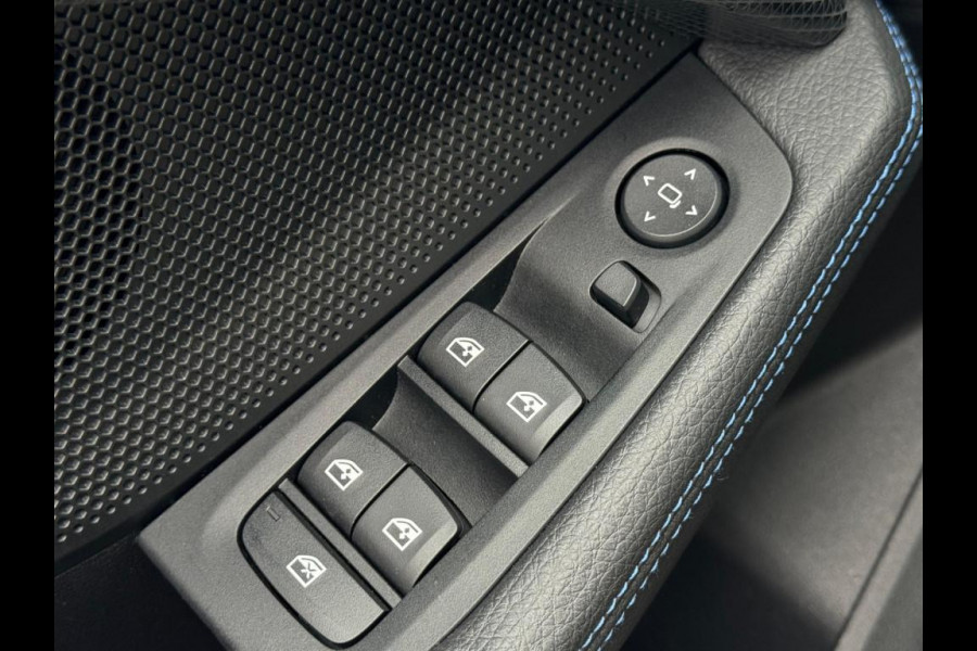 BMW 1-serie 118i High Executive M-PAKKET | NAVI | PDC | STOELVERWARMING | DEALDER ONDERH |