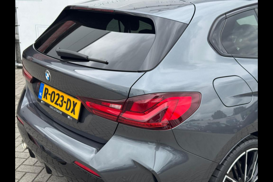 BMW 1-serie 118i High Executive M-PAKKET | NAVI | PDC | STOELVERWARMING | DEALDER ONDERH |