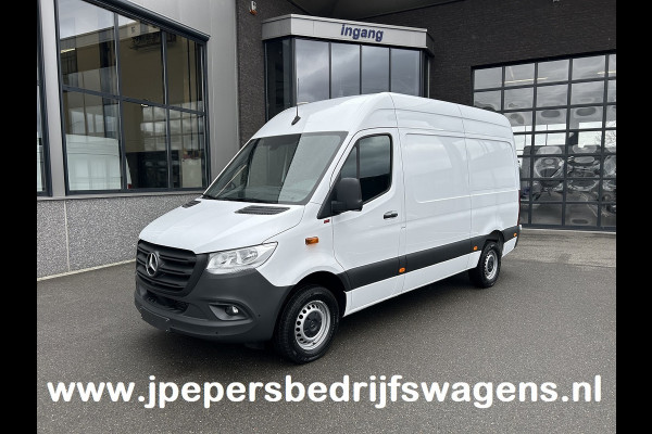 Mercedes-Benz Sprinter 317 CDI L2 H2 Automaat / 360 Camera / MBUX / Navigatie / Cruise control / Airco / 270 Graden achterdeuren