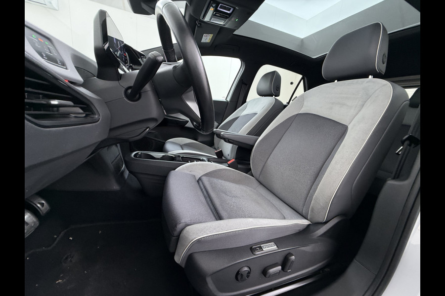 Volkswagen ID.3 First Max 62kWh Pano-Dak Adap.Cruise Camera Elek.Stoelen 20"lm Navi Ergo Active Ecc Keyless Advanced Head-Up Matrix-Led SOH 91% Stuur+Stoelverwarming Led-a-licht dynamisch Apple Carplay/Android Auto Dodehoek detector Dealeronderhouden 1e Eigenaar Origineel Nederlandse Auto