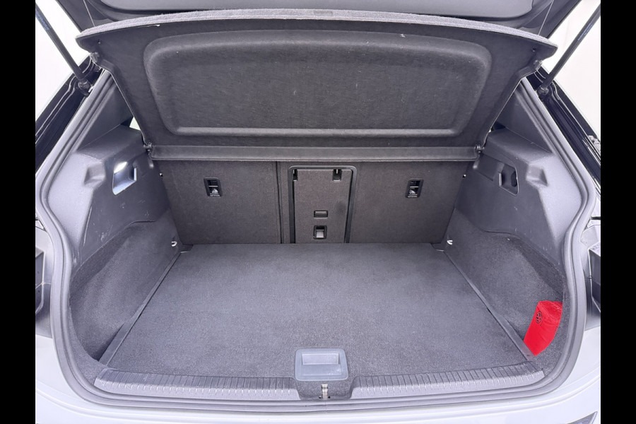 Volkswagen ID.3 First Max 62kWh Pano-Dak Adap.Cruise Camera Elek.Stoelen 20"lm Navi Ergo Active Ecc Keyless Advanced Head-Up Matrix-Led SOH 91% Stuur+Stoelverwarming Led-a-licht dynamisch Apple Carplay/Android Auto Dodehoek detector Dealeronderhouden 1e Eigenaar Origineel Nederlandse Auto