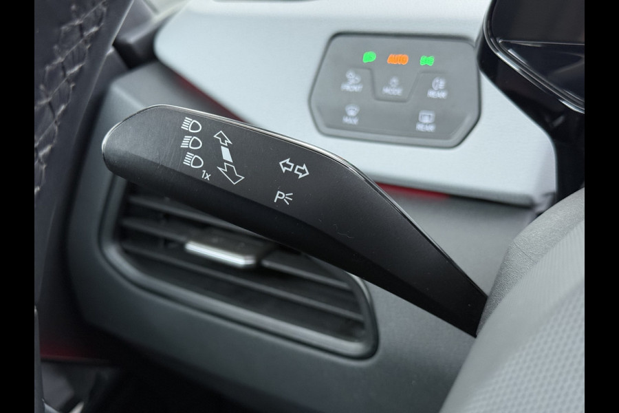 Volkswagen ID.3 First Max 62kWh Pano-Dak Adap.Cruise Camera Elek.Stoelen 20"lm Navi Ergo Active Ecc Keyless Advanced Head-Up Matrix-Led SOH 91% Stuur+Stoelverwarming Led-a-licht dynamisch Apple Carplay/Android Auto Dodehoek detector Dealeronderhouden 1e Eigenaar Origineel Nederlandse Auto