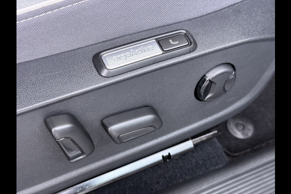 Volkswagen ID.3 First Max 62kWh Pano-Dak Adap.Cruise Camera Elek.Stoelen 20"lm Navi Ergo Active Ecc Keyless Advanced Head-Up Matrix-Led SOH 91% Stuur+Stoelverwarming Led-a-licht dynamisch Apple Carplay/Android Auto Dodehoek detector Dealeronderhouden 1e Eigenaar Origineel Nederlandse Auto