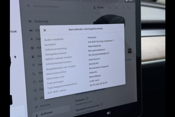 Tesla Model 3 Long Range AWD 75kWh Facelift mat-Antraciete-Wrap Warmtepomp Trekhaak SOH 88% Wrap AutoPilot Leder Panoramadak Adaptive-Cruise C Privacy Glas Navi LED DAB Voorverwarmen interieur Keyless One-Pedal-Drive 4WD 1.000KG Trekgewicht Origineel Nederlandse Auto Fabrieksgarantie op Accu en Motor tot 26-11-2029/192.00km