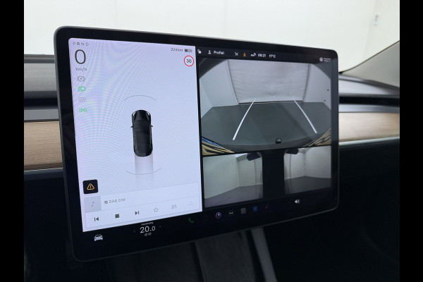 Tesla Model 3 Long Range AWD 75kWh Facelift mat-Antraciete-Wrap Warmtepomp Trekhaak SOH 88% Wrap AutoPilot Leder Panoramadak Adaptive-Cruise C Privacy Glas Navi LED DAB Voorverwarmen interieur Keyless One-Pedal-Drive 4WD 1.000KG Trekgewicht Origineel Nederlandse Auto Fabrieksgarantie op Accu en Motor tot 26-11-2029/192.00km
