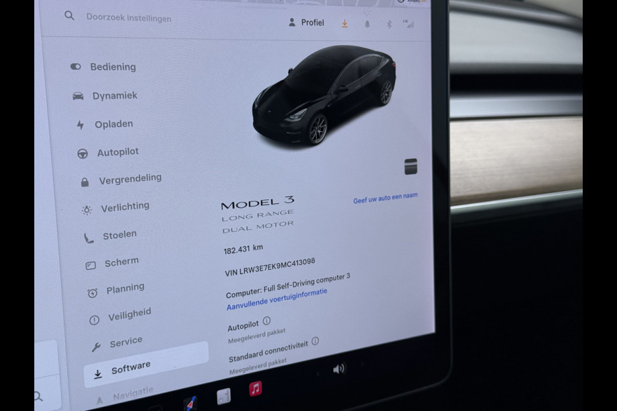 Tesla Model 3 Long Range AWD 75kWh Facelift mat-Antraciete-Wrap Warmtepomp Trekhaak SOH 88% Wrap AutoPilot Leder Panoramadak Adaptive-Cruise C Privacy Glas Navi LED DAB Voorverwarmen interieur Keyless One-Pedal-Drive 4WD 1.000KG Trekgewicht Origineel Nederlandse Auto Fabrieksgarantie op Accu en Motor tot 26-11-2029/192.00km