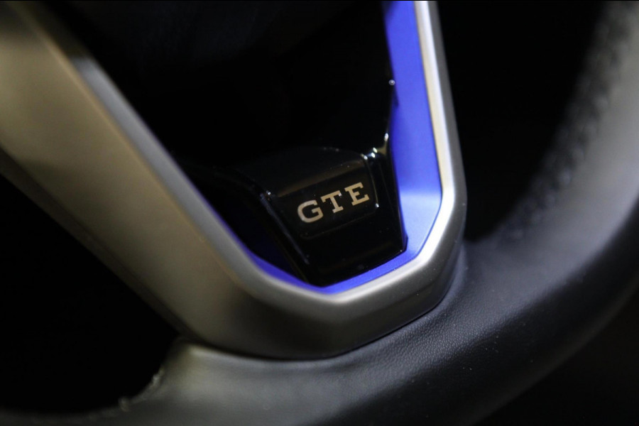 Volkswagen Golf 1.4 eHybrid GTE /PANO/IQLIGHT/CAM/CARPLAY/ACC/LANE ASSIST/VOL