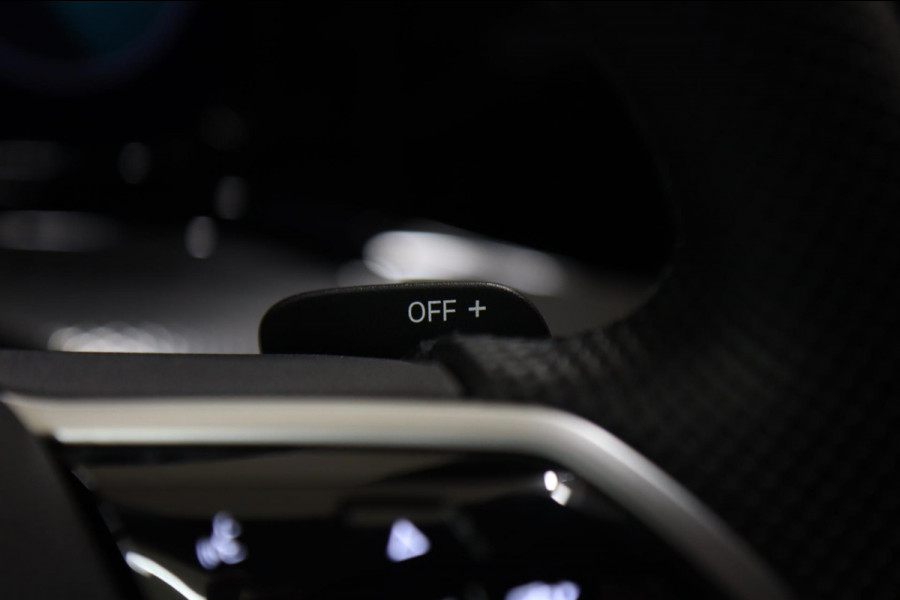 Volkswagen Golf 1.4 eHybrid GTE /PANO/IQLIGHT/CAM/CARPLAY/ACC/LANE ASSIST/VOL