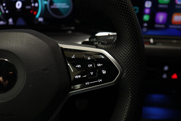 Volkswagen Golf 1.4 eHybrid GTE /PANO/IQLIGHT/CAM/CARPLAY/ACC/LANE ASSIST/VOL