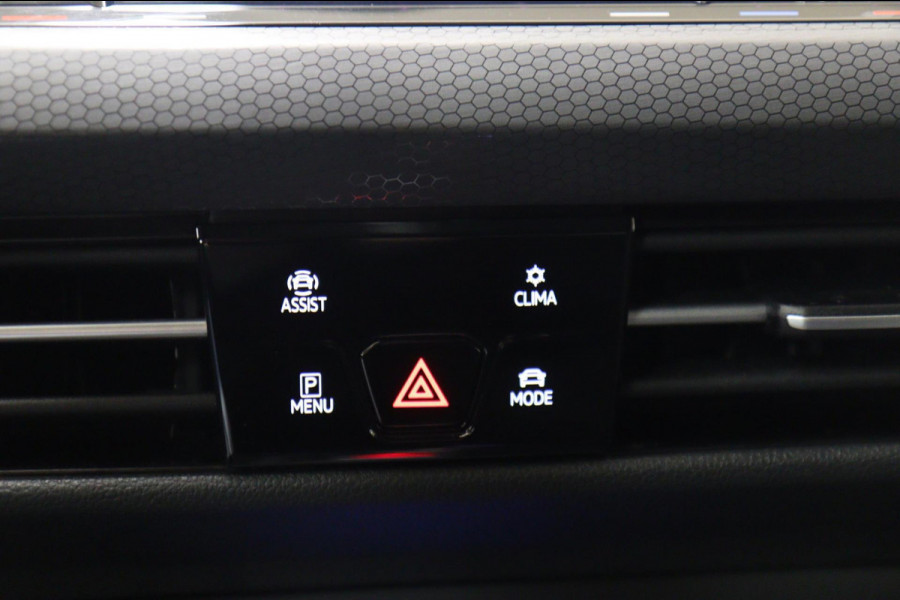 Volkswagen Golf 1.4 eHybrid GTE /PANO/IQLIGHT/CAM/CARPLAY/ACC/LANE ASSIST/VOL