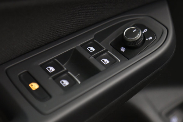 Volkswagen Golf 1.4 eHybrid GTE /PANO/IQLIGHT/CAM/CARPLAY/ACC/LANE ASSIST/VOL