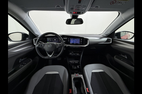 Opel Mokka-e 50kWh SOH 92% 3-Fase Laden Warmtepomp 360°Camera Apple Carplay Android Auto Pdc Navi Ecc Elegance SOH 92% DAB Led Lmv 17" Regen-Lichtsensor Isofix Privacy Glas Keyless Origineel Nederlandse Auto