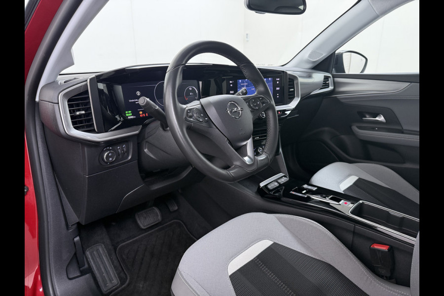 Opel Mokka-e 50kWh SOH 92% 3-Fase Laden Warmtepomp 360°Camera Apple Carplay Android Auto Pdc Navi Ecc Elegance SOH 92% DAB Led Lmv 17" Regen-Lichtsensor Isofix Privacy Glas Keyless Origineel Nederlandse Auto