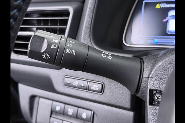 Nissan Leaf Tekna 40kWh Leer Bose®-Hifi Apple Carplay Android Auto Adap.Cruise 360°Camera Navi Ecc Stoel+Stuurverwarming Keyless DAB Dodehoek detector Rijstrooksensor Uitparkeer waarschuwing Verkeersbord detectie Bluetooth Privacy Glas Lmv 17" SOH 87.93% Origineel Nederlandse Auto
