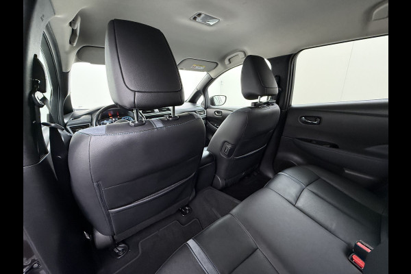 Nissan Leaf Tekna 40kWh Leer Bose®-Hifi Apple Carplay Android Auto Adap.Cruise 360°Camera Navi Ecc Stoel+Stuurverwarming Keyless DAB Dodehoek detector Rijstrooksensor Uitparkeer waarschuwing Verkeersbord detectie Bluetooth Privacy Glas Lmv 17" SOH 87.93% Origineel Nederlandse Auto