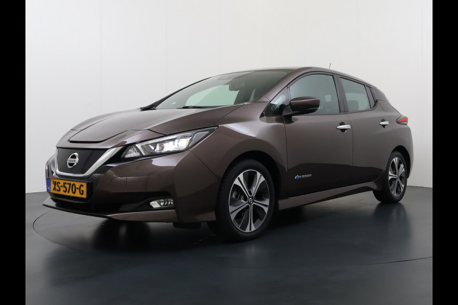 Nissan Leaf Tekna 40kWh Leer Bose®-Hifi Apple Carplay Android Auto Adap.Cruise 360°Camera Navi Ecc Stoel+Stuurverwarming Keyless DAB Dodehoek detector Rijstrooksensor Uitparkeer waarschuwing Verkeersbord detectie Bluetooth Privacy Glas Lmv 17" SOH 87.93% Origineel Nederlandse Auto