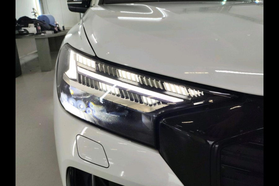 Audi Q4 e-tron Aut. 35 S-Line Competition | Panorama | Virtual | Camera | LED | Full |