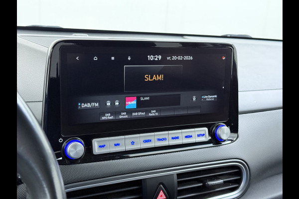 Hyundai Kona EV 64kWh SOH 100% Trekhaak Warmtepomp Navi Camera Ecc Adap.Cruise Head-Up Display Apple Carplay/Android Auto Pdc Fashion Keyless Lane Assist Dodehoek Detector FCA Privacy Glas Regensensor Bluetooth 1e Eigenaar Origineel Nederlandse Auto