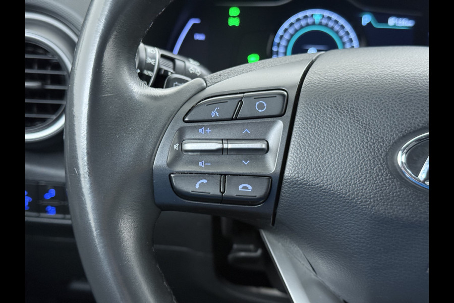 Hyundai Kona EV 64kWh SOH 100% Trekhaak Warmtepomp Navi Camera Ecc Adap.Cruise Head-Up Display Apple Carplay/Android Auto Pdc Fashion Keyless Lane Assist Dodehoek Detector FCA Privacy Glas Regensensor Bluetooth 1e Eigenaar Origineel Nederlandse Auto