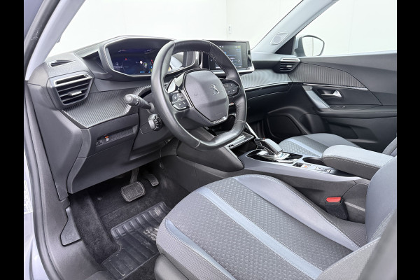 Peugeot e-2008 EV Allure Première 50kWh SOH 89% Navi* 360°Camera Ecc Apple Carplay Android Auto Cruise Control Stoelverwarming Pdc DAB+ Privacy Glas Lmv Led Keyless Complete EV