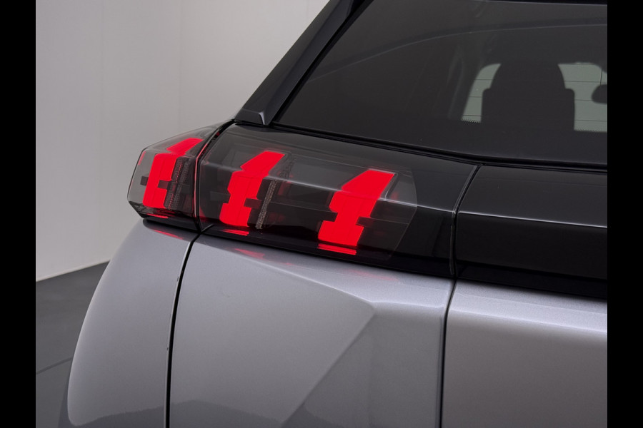 Peugeot e-2008 EV Allure Première 50kWh SOH 89% Navi* 360°Camera Ecc Apple Carplay Android Auto Cruise Control Stoelverwarming Pdc DAB+ Privacy Glas Lmv Led Keyless Complete EV