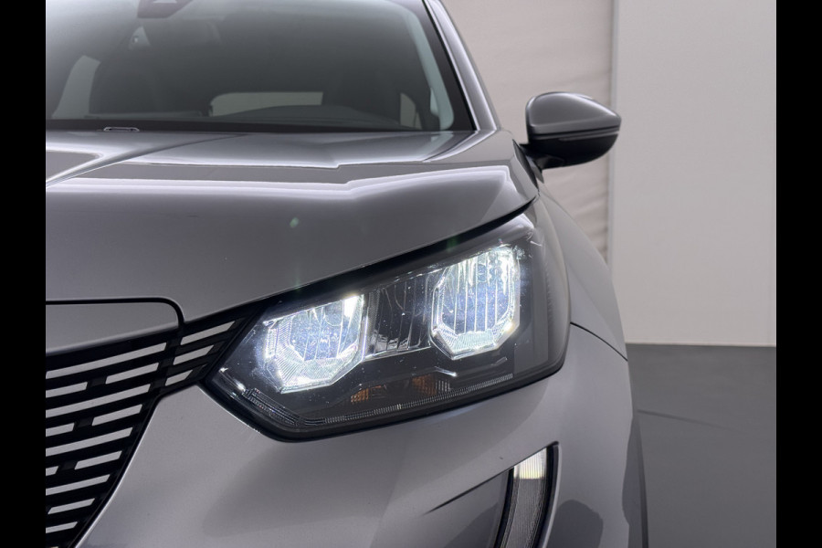 Peugeot e-2008 EV Allure Première 50kWh SOH 89% Navi* 360°Camera Ecc Apple Carplay Android Auto Cruise Control Stoelverwarming Pdc DAB+ Privacy Glas Lmv Led Keyless Complete EV