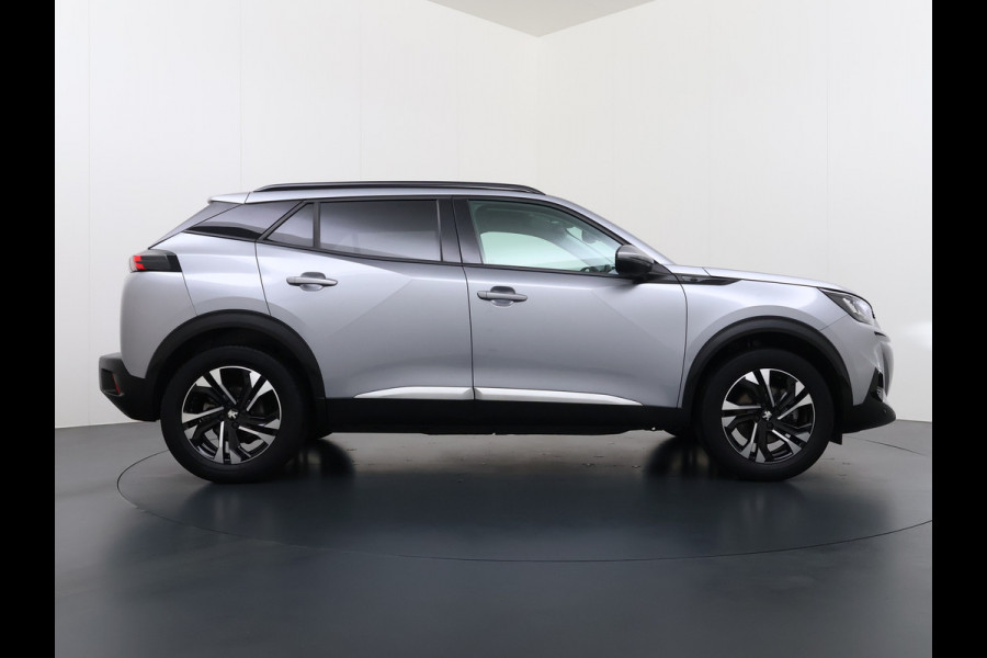 Peugeot e-2008 EV Allure Première 50kWh SOH 89% Navi* 360°Camera Ecc Apple Carplay Android Auto Cruise Control Stoelverwarming Pdc DAB+ Privacy Glas Lmv Led Keyless Complete EV