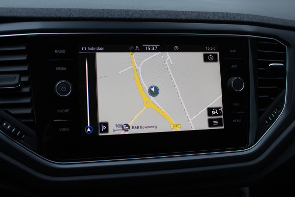 Volkswagen T-Roc Cabrio 1.5 TSI R-Line 47.055 km! / Navigatie / Parkeerhulp V+A / 19'' / Keyless / ACC / DAB / Stoelverwarming