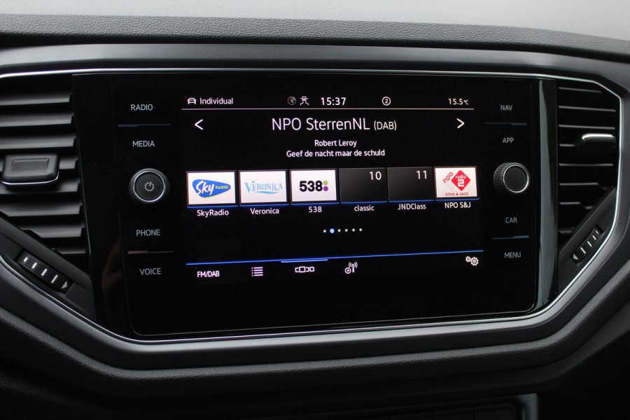 Volkswagen T-Roc Cabrio 1.5 TSI R-Line 47.055 km! / Navigatie / Parkeerhulp V+A / 19'' / Keyless / ACC / DAB / Stoelverwarming