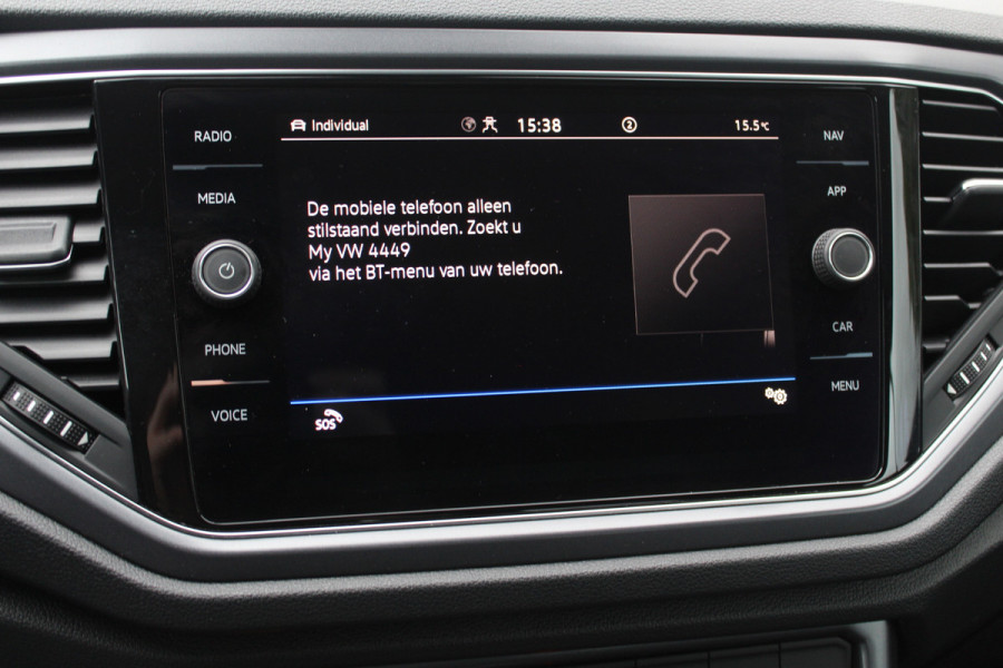 Volkswagen T-Roc Cabrio 1.5 TSI R-Line 47.055 km! / Navigatie / Parkeerhulp V+A / 19'' / Keyless / ACC / DAB / Stoelverwarming