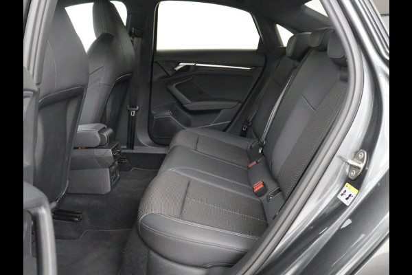 Audi A3 30 TFSI S edition | Sportstoelen | Carplay | Virtual Cockpit | Half leder | Climate control | Full LED | Cruise control | Parkeerhulp | Audi Sound | Getint glas