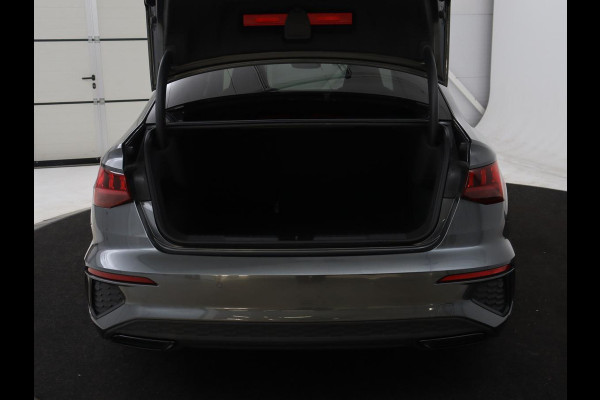 Audi A3 30 TFSI S edition | Sportstoelen | Carplay | Virtual Cockpit | Half leder | Climate control | Full LED | Cruise control | Parkeerhulp | Audi Sound | Getint glas