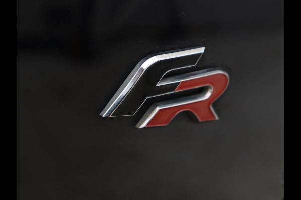 Seat Ateca 1.5 TSI FR Intens | Panoramadak | Trekhaak | Stoelverwarming | 360 Camera | Adaptive cruise | Alcantara | Beats Audio | Virtual Cockpit | Carplay | Full LED | Keyless | Navigatie