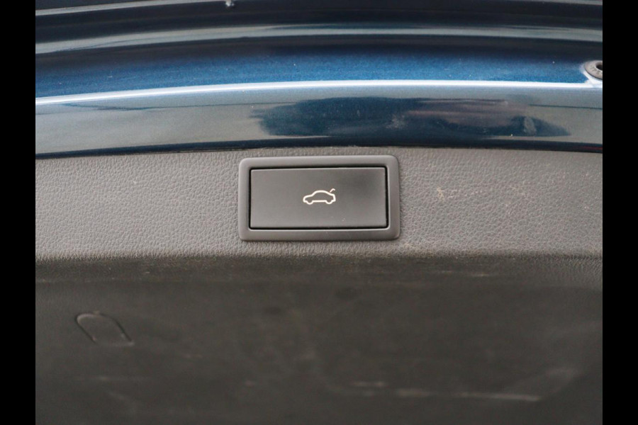 Škoda Octavia 1.4 TSI iV PHEV Business Edition | Stoelverwarming | Trekhaak | Carplay | Keyless | Sfeerverlichting | Navigatie | 18'' | Full LED | Parkeerhulp | Digital Cockpit | Plug In