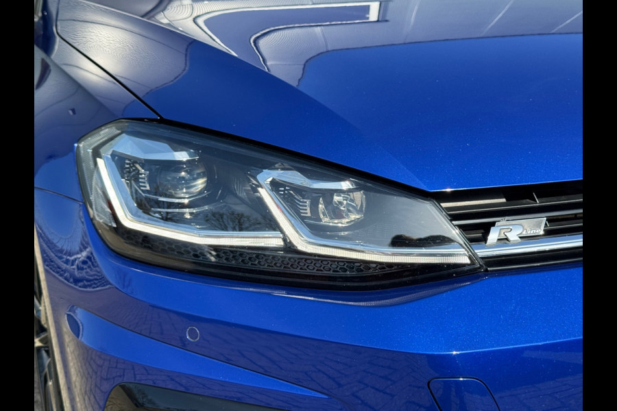 Volkswagen Golf 1.5 TSI Highline R-Line * Panorama * Bearlock * NL Auto * Virtual Cockpit * 19 inch velgen *