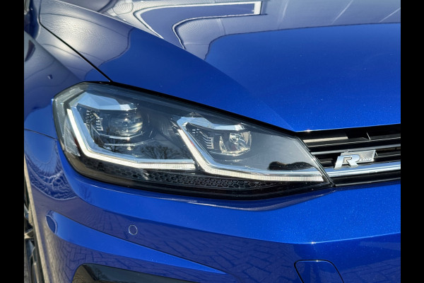 Volkswagen Golf 1.5 TSI Highline R-Line * Panorama * Bearlock * NL Auto * Virtual Cockpit * 19 inch velgen *