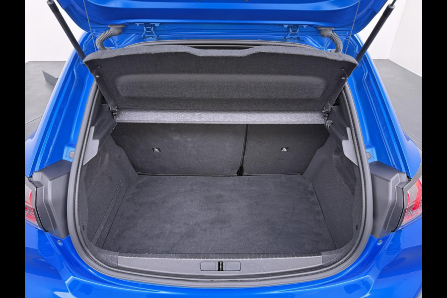 Peugeot 208 1.2 PureTech GT-Line VAN € 16.900,- VOOR € 14.440,- UW LENTEVOORDEEL € 2.460,-!| CAMERA | NAVIGATIE | DEALER ONDERHOUDEN | INCLUSIEF 12 MAANDEN BOVAG GARANTIE