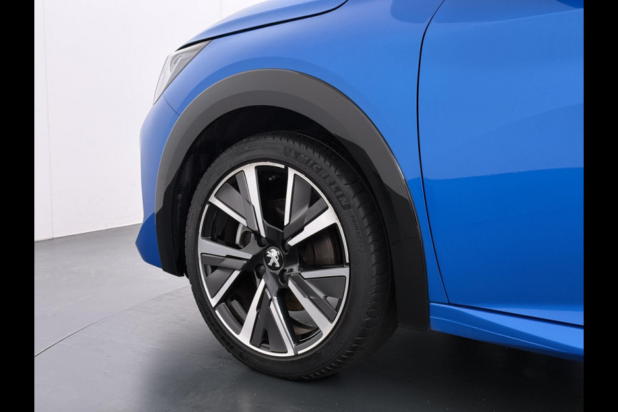 Peugeot 208 1.2 PureTech GT-Line VAN € 16.900,- VOOR € 14.440,- UW LENTEVOORDEEL € 2.460,-!| CAMERA | NAVIGATIE | DEALER ONDERHOUDEN | INCLUSIEF 12 MAANDEN BOVAG GARANTIE