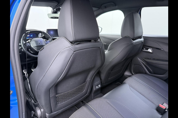 Peugeot 208 1.2 PureTech GT-Line VAN € 16.900,- VOOR € 14.440,- UW LENTEVOORDEEL € 2.460,-!| CAMERA | NAVIGATIE | DEALER ONDERHOUDEN | INCLUSIEF 12 MAANDEN BOVAG GARANTIE