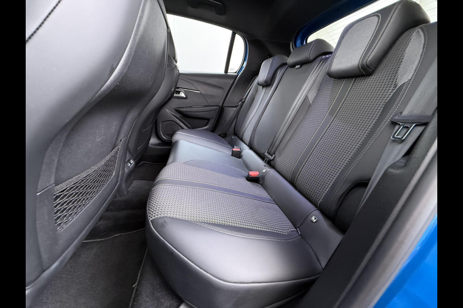 Peugeot 208 1.2 PureTech GT-Line VAN € 16.900,- VOOR € 14.440,- UW LENTEVOORDEEL € 2.460,-!| CAMERA | NAVIGATIE | DEALER ONDERHOUDEN | INCLUSIEF 12 MAANDEN BOVAG GARANTIE