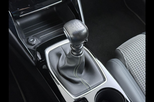 Peugeot 208 1.2 PureTech GT-Line VAN € 16.900,- VOOR € 14.440,- UW LENTEVOORDEEL € 2.460,-!| CAMERA | NAVIGATIE | DEALER ONDERHOUDEN | INCLUSIEF 12 MAANDEN BOVAG GARANTIE