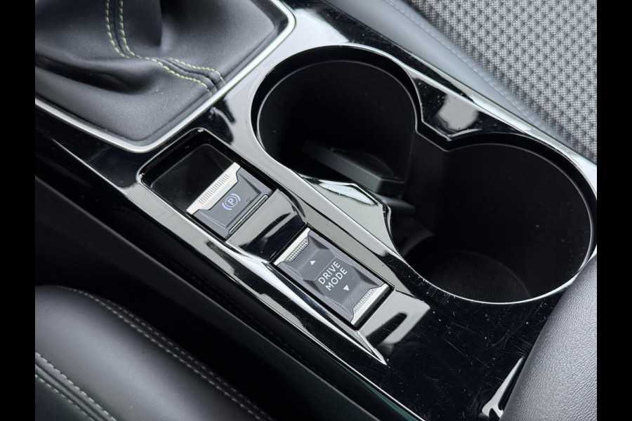 Peugeot 208 1.2 PureTech GT-Line VAN € 16.900,- VOOR € 14.440,- UW LENTEVOORDEEL € 2.460,-!| CAMERA | NAVIGATIE | DEALER ONDERHOUDEN | INCLUSIEF 12 MAANDEN BOVAG GARANTIE