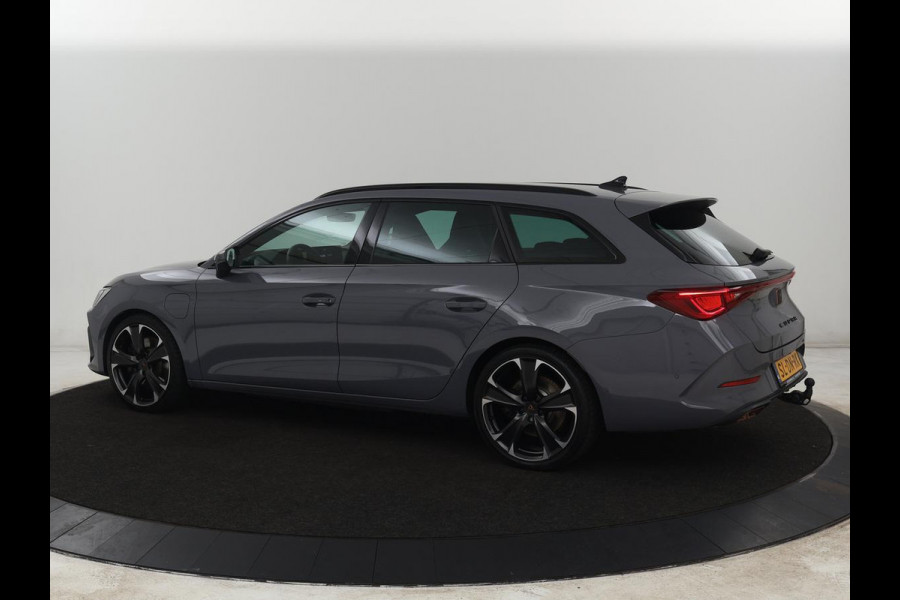 CUPRA Leon 1.4 eHybrid VZ | 245pk | Trekhaak | Stoelverwarming | Adaptive cruise | Camera | Carplay | Navigatie | Sfeerverlichting | Keyless | Park Assist | Memory | Sportstoelen | Full LED | PHEV | Plug In
