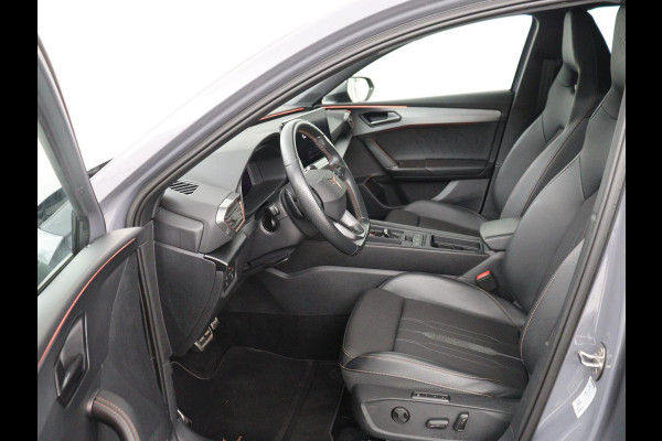 CUPRA Leon 1.4 eHybrid VZ | 245pk | Trekhaak | Stoelverwarming | Adaptive cruise | Camera | Carplay | Navigatie | Sfeerverlichting | Keyless | Park Assist | Memory | Sportstoelen | Full LED | PHEV | Plug In
