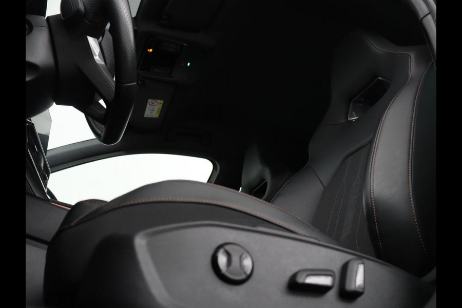 CUPRA Leon 1.4 eHybrid VZ | 245pk | Trekhaak | Stoelverwarming | Adaptive cruise | Camera | Carplay | Navigatie | Sfeerverlichting | Keyless | Park Assist | Memory | Sportstoelen | Full LED | PHEV | Plug In