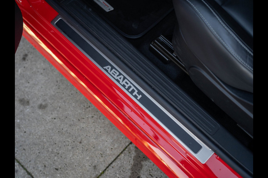 Abarth 595 1.4 T-Jet Turismo 70th Anniversary / Pano / Xenon / Clima / Leder