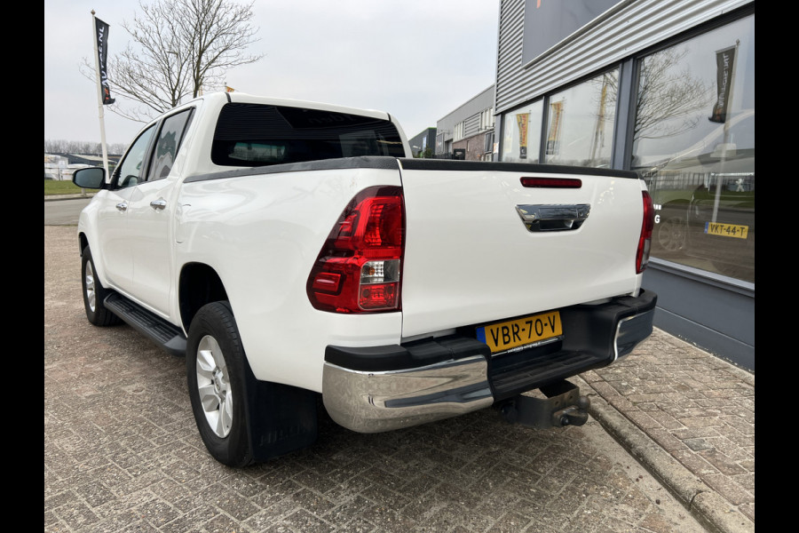 Toyota Hilux 2.4 D-4D-F Double Cab EXPORT**